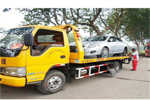 金湖附近24小时汽车拖车服务热线