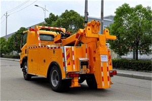 金湖高速路拖车费